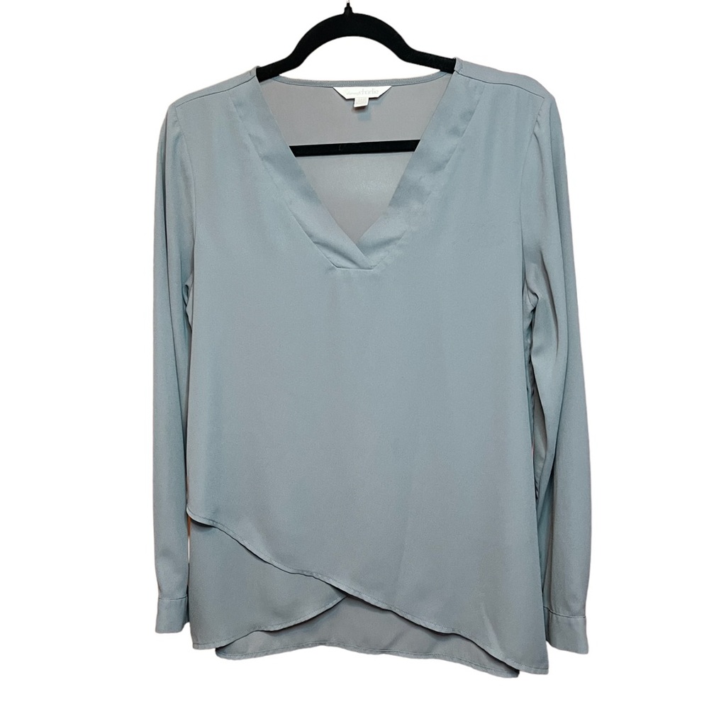Charming Charlie gray blouse, size Med, feels very silky